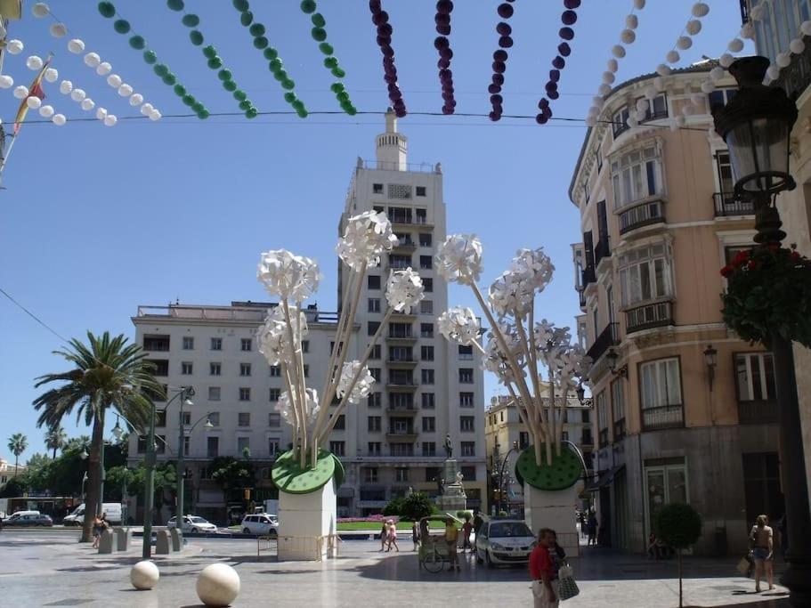 Views In Calm City Center Málaga Exterior foto